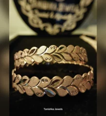Leaf-patterned gold plated festive bangles